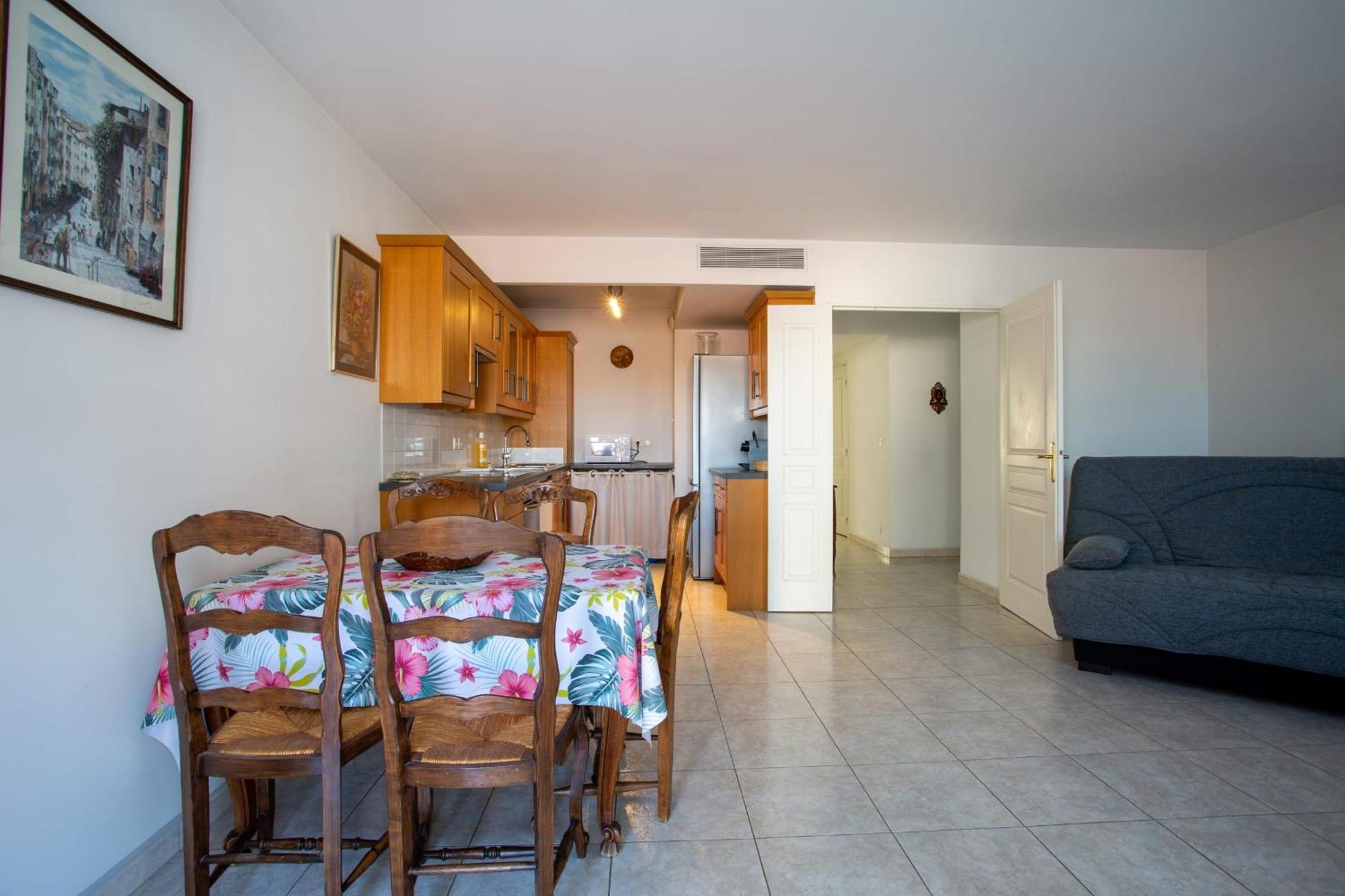 With Sea View With Two Bedrooms * Nizza